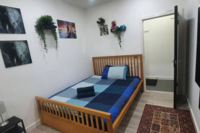 One Bedroom APARTMENT with GARDEN,sleep up to 4ppl